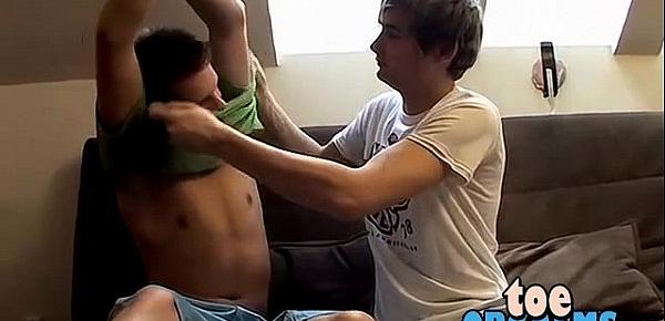  Twinks Jerry and Michael love sucking toes and hard dick